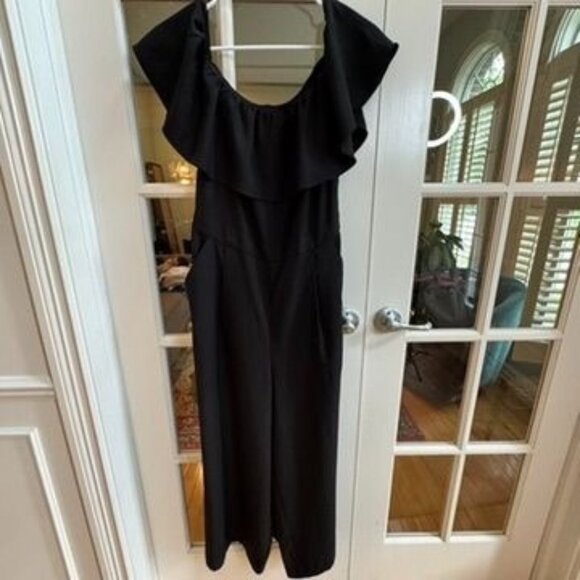 Banana Republic Black Ruffle Jumpsuit – Size 8 - Picture 1 of 7